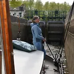 Botel Peniche Sir Lancelot Thuin