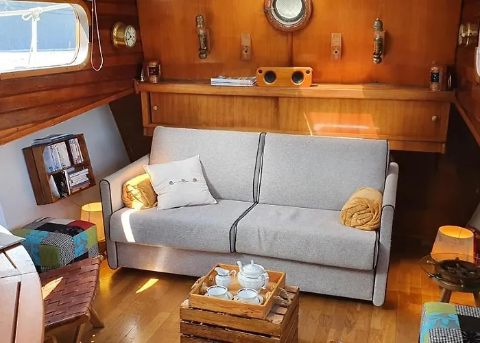 Botel Peniche Sir Lancelot *