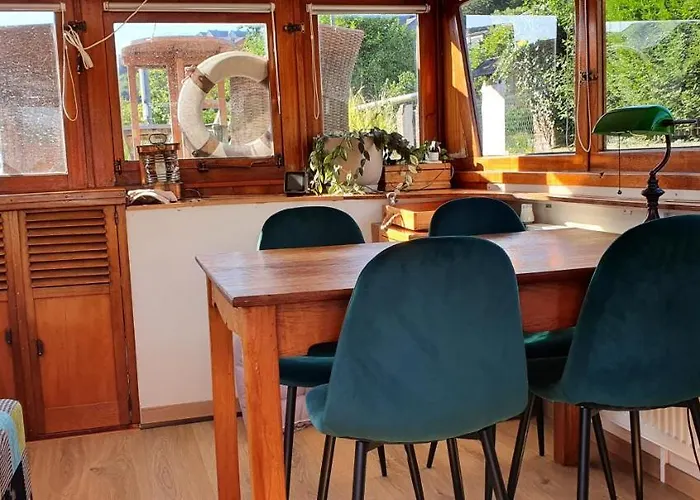 Botel Peniche Sir Lancelot Thuin